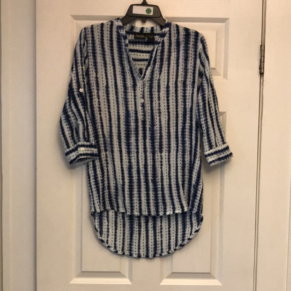 Sara Studio women’s striped blouse size small